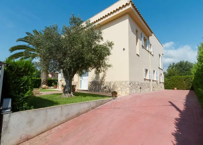 Villa Alzinita